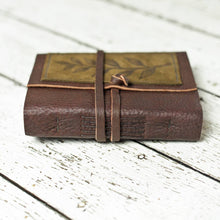 Cargar imagen en el visor de la galería, Leather Journal with Leaf Design - 3 Gen Pen Company LLC