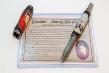 Cargar imagen en el visor de la galería, The King at Graceland Embed JR Rollerball Pen - COA - 3 Gen Pen Company
